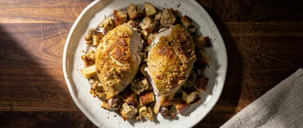 Gebackenes Hähnchen mit Apfelfüllung