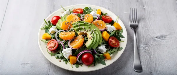 Arugula-Mandarinen-Salat mit Ziegenkäse