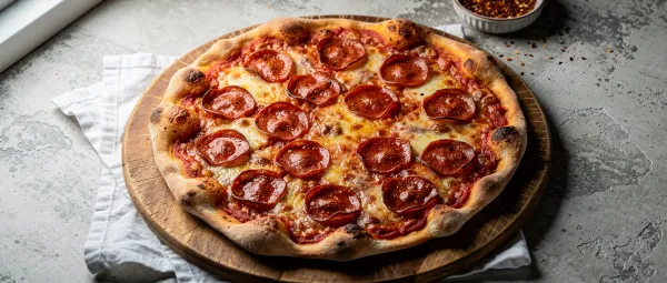 Blitz-Pizza mit Pepperoni