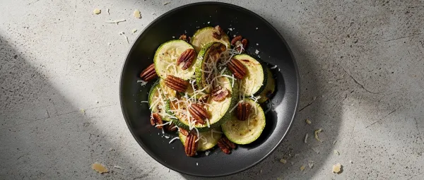 Zucchini-Pekannuss-Pfanne